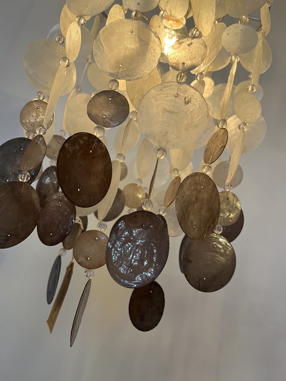 Image 1 of Lampada a sospensione vintage in conchiglia Capiz in madreperla cromata 