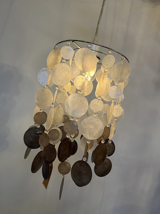 Image 1 of Lampada a sospensione vintage in conchiglia Capiz in madreperla cromata 