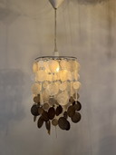 Lampada a sospensione vintage in conchiglia Capiz in madreperla cromata 