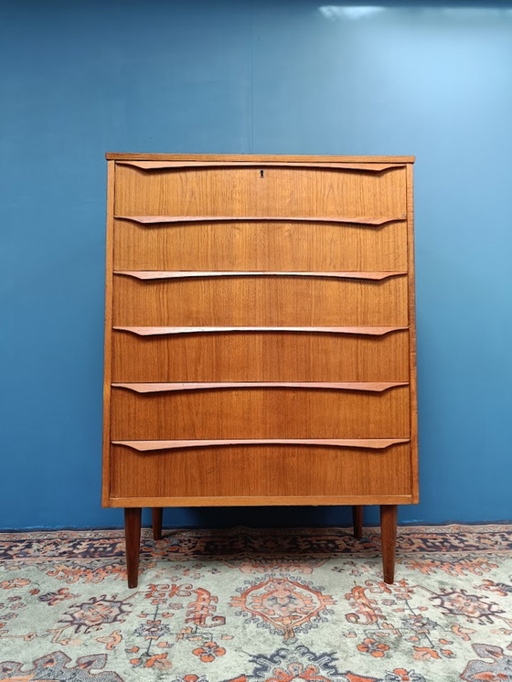 Image 1 of Vintage chest of drawers