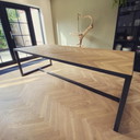 Jean Montagne, Table à manger à chevrons œuf