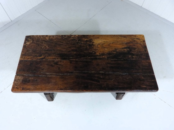 Image 1 of Table basse ancienne en bois 1880-1890