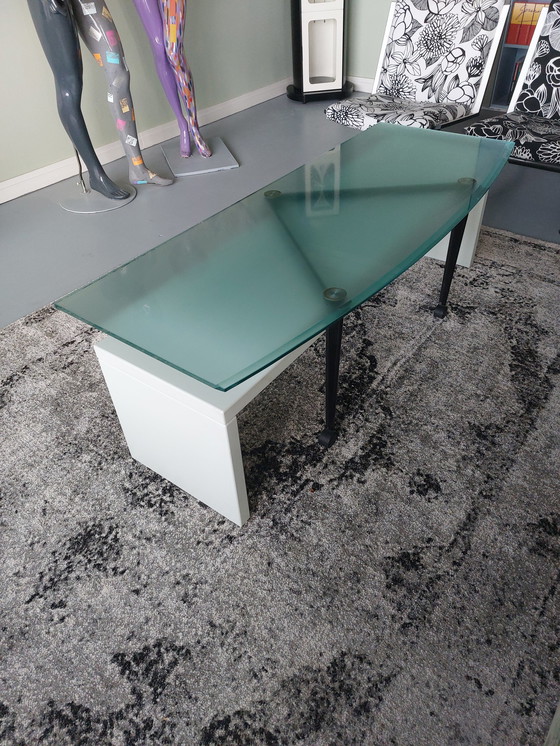 Image 1 of B&B italia extendable coffee table