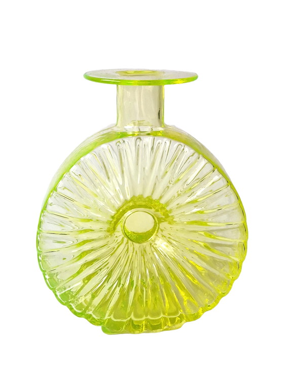 Image 1 of Tamara Aladin - Aurinkopullo Vase made of uranium glass