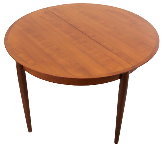 Image 1 of Lübke round dining table extendable 'Grebenhain'