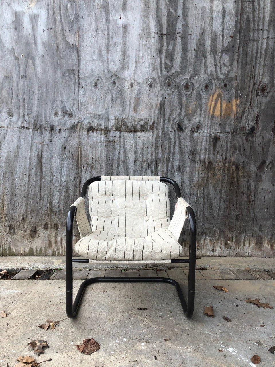 Silla con estructura tubular