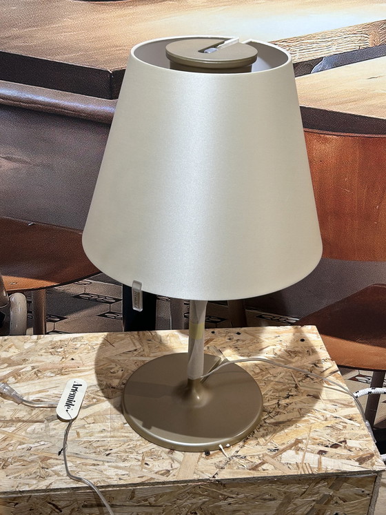 Image 1 of Lampe de table Artemide Melampo