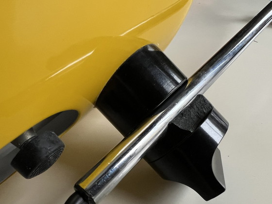 Image 1 of Lampe de table Oluce vintage de Joe Colombo