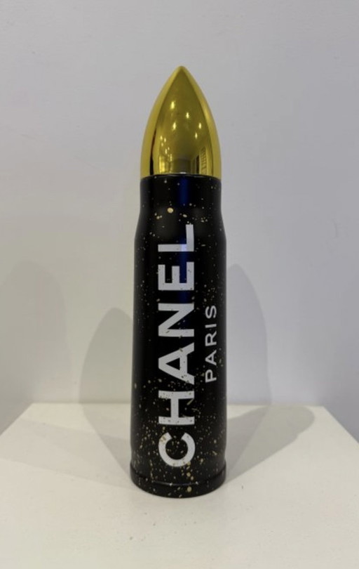 Bullet Chanel No. 1/10, signé à la main, Taille Xl.