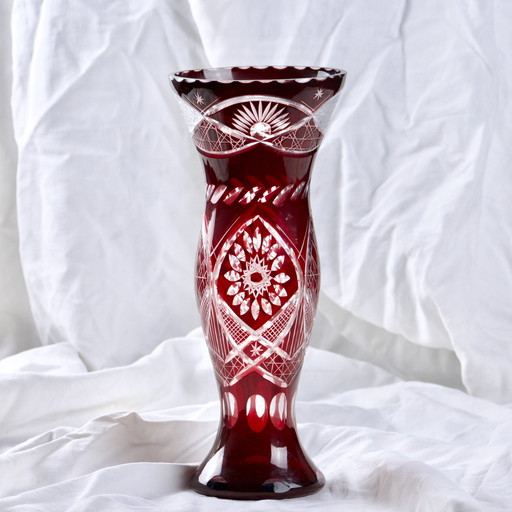 Grand Vase De Bohème Ancien Couleur Rubis 