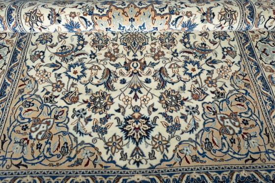 Image 1 of Tapis d'Orient Naïn noué à la main avec soie - 220 X 132 cm