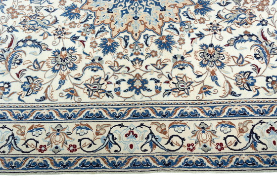Image 1 of Tapis d'Orient Naïn noué à la main avec soie - 220 X 132 cm