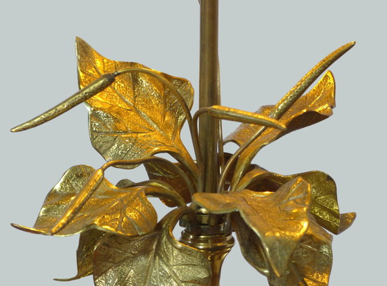 Image 1 of Lampe De Table Aux Feuillages Laiton Et Plexiglass 1970