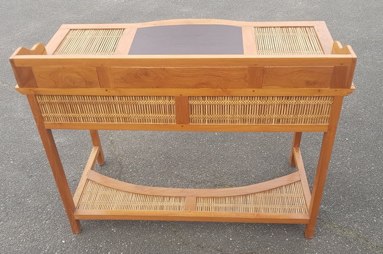 Image 1 of Bureau de style colonial en bois de bambou