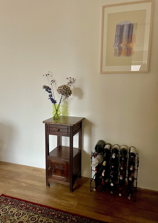 Table de chevet/petite armoire avec dessus en marbre