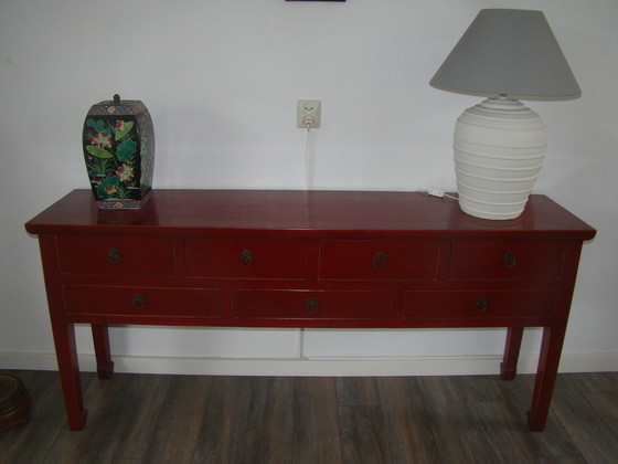 Image 1 of Table d'appoint rouge chinois