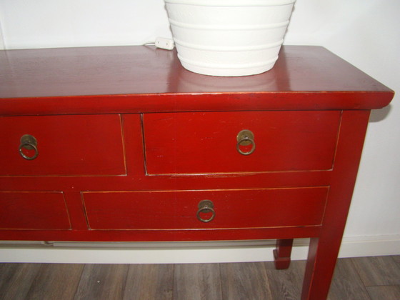 Image 1 of Table d'appoint rouge chinois