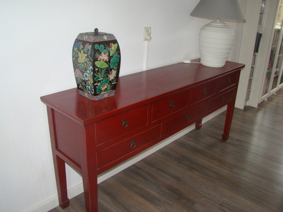 Image 1 of Table d'appoint rouge chinois