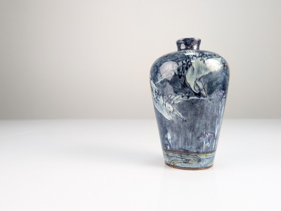 Image 1 of Vase Art Nouveau avec hérons et fleurs, J.W. Mijnlieff, Hollande Utrecht 1900S