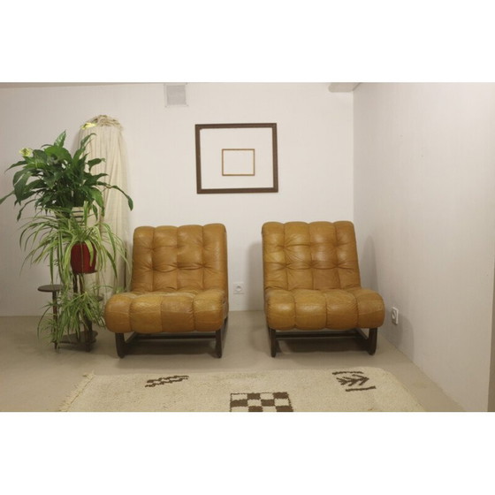 Image 1 of Fauteuils vintage en bois massif et cuir camel, Finlande 1960