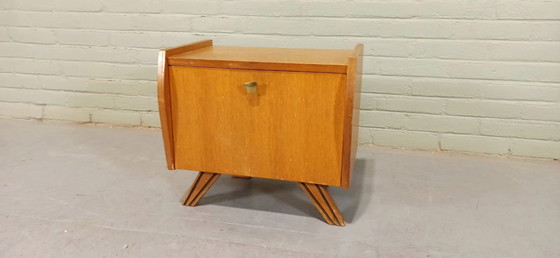 Image 1 of Table de nuit vintage