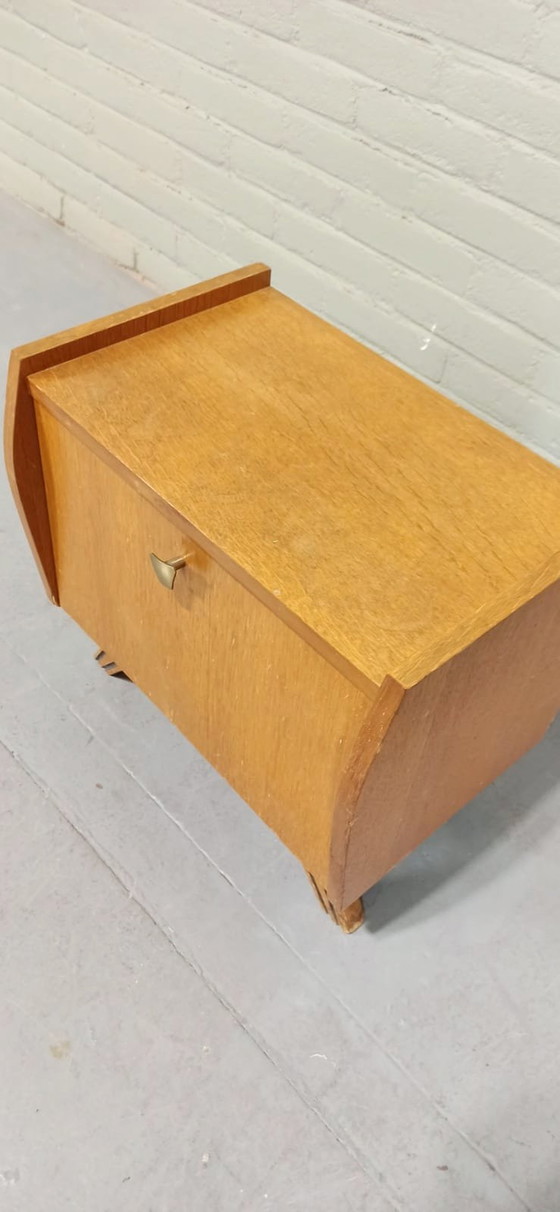 Image 1 of Table de nuit vintage