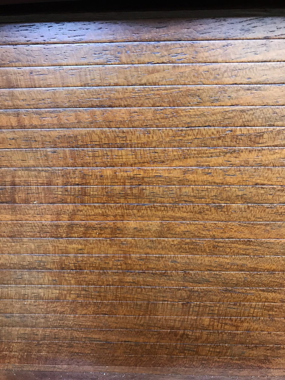 Image 1 of Étagère murale en noyer attribuée à Gianfranco Frattini.