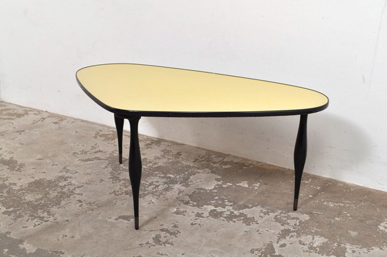 Image 1 of Table basse vintage en formica organique 1960
