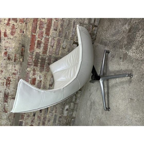 Image 1 of Fauteuil vintage Shell en simili cuir blanc nacré, 1980