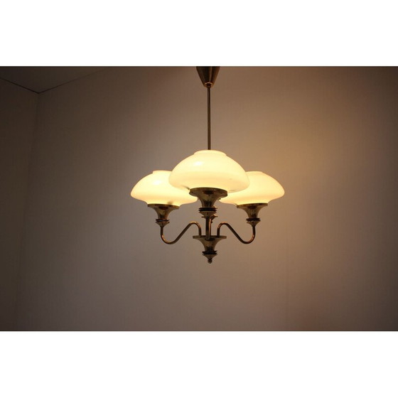 Image 1 of Lustre vintage en laiton et verre, Tchécoslovaquie 1970