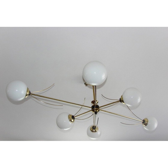 Image 1 of Lustre vintage en laiton et verre, 1960s