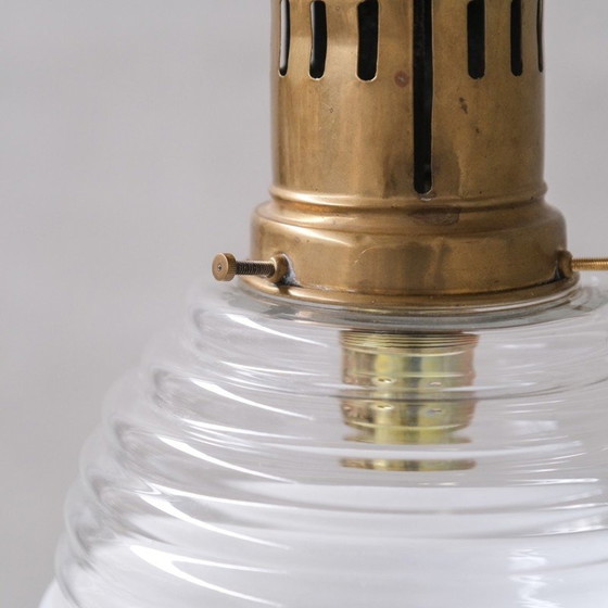 Lampe suspendue vintage en verre bicolore et laiton, France 1950 – Suspensions, Brass, Glass (photo 7 of 7)