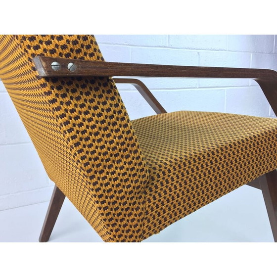 Image 1 of Fauteuil jaune en bois et tissu - années 1960