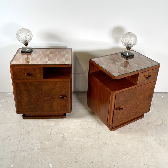 Image 1 of Ensemble de tables de nuit Art déco de Tchécoslovaquie (années 1950), acajou