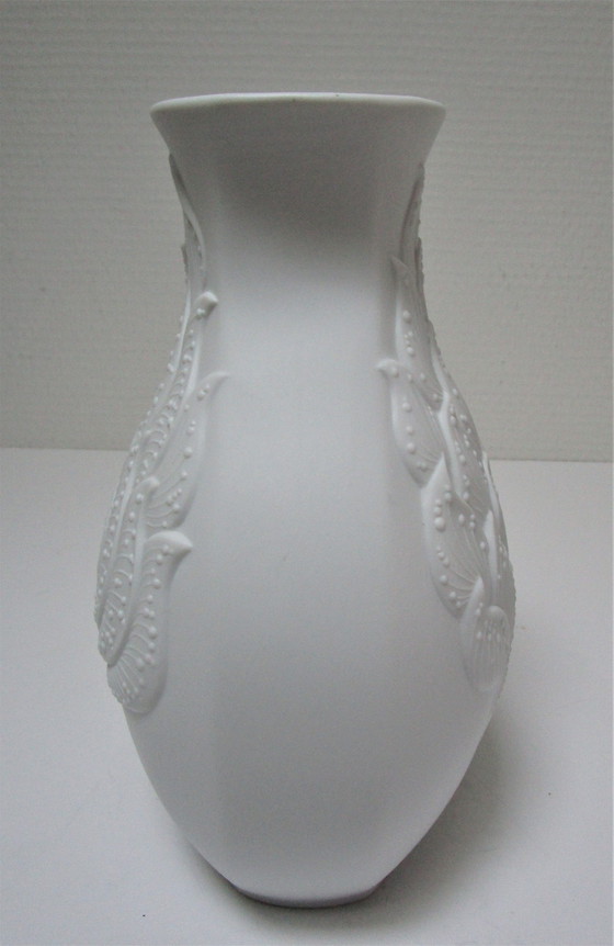Image 1 of Vase Manfred Frey Ak Kaiser Porcelaine Biscuit Décor Végétal