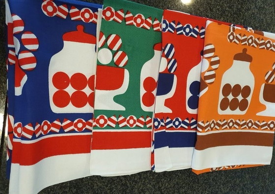 Image 1 of 13315 Tapis de table en coton vintage des années 70