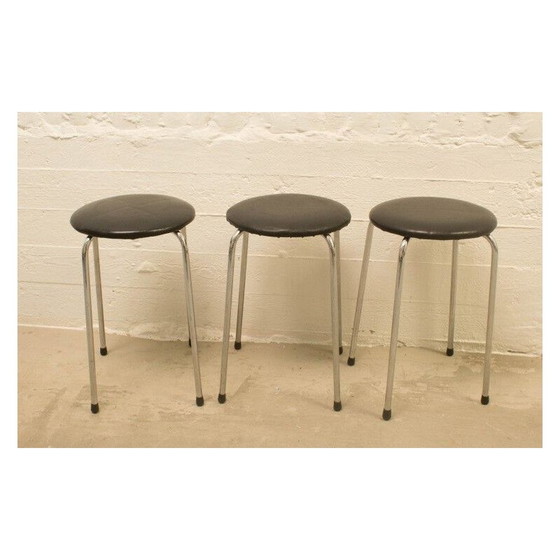 Image 1 of Ensemble de 14 tabourets vintage en chrome et simili cuir, Belgique 1970