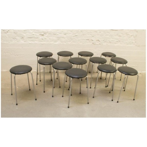 Ensemble de 14 tabourets vintage en chrome et simili cuir, Belgique 1970