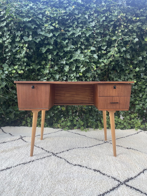 Image 1 of Bureau rétro vintage en teck 60s