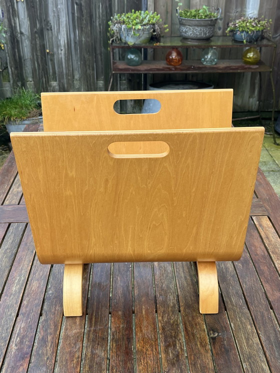 Image 1 of Porte-revues vintage en bois de bouleau - style Alvar Aalto
