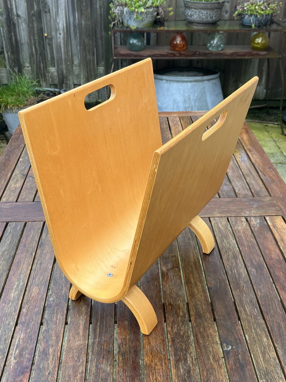 Image 1 of Porte-revues vintage en bois de bouleau - style Alvar Aalto
