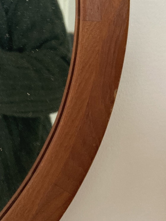 Image 1 of Miroir rond danois en teck. 1960S