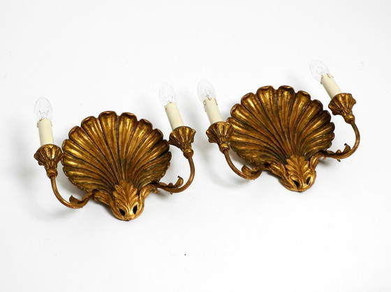 Image 1 of Paire d'extravagantes grandes appliques italiennes à 2 bras du Mid Century "Shell" de Palladio