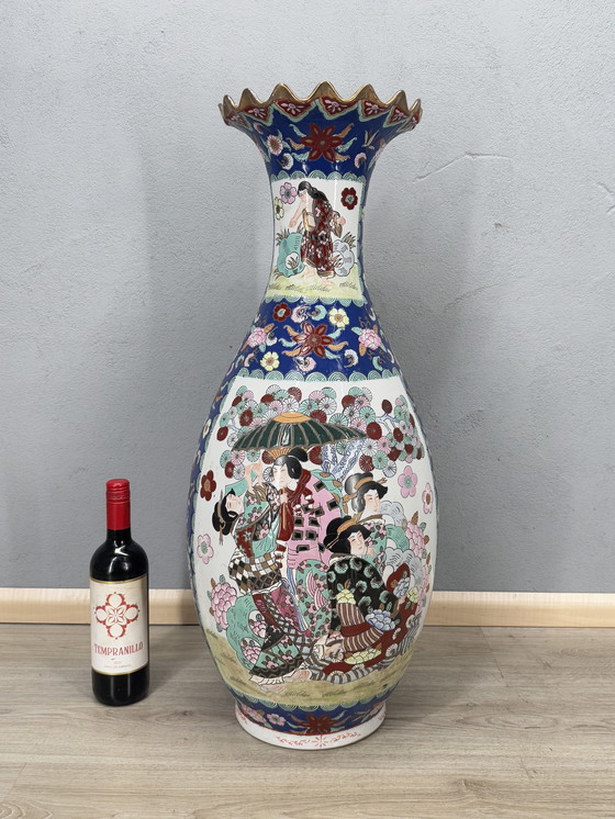 Image 1 of Impressionnant grand vase japonais