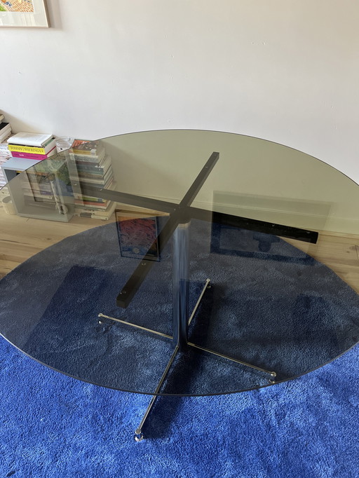 Table de salle à manger en verre verre fumé