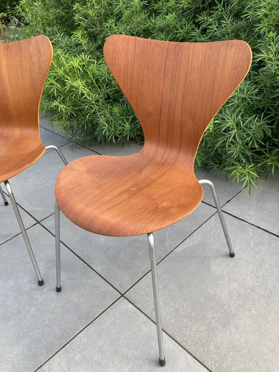 Image 1 of 2x Arne Jacobsen Fritz Hansen Butterfly Chair