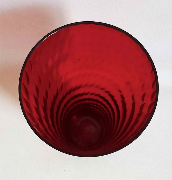 Image 1 of Vase Verrerie Polonaise Rouge Rubis Effet Nid D'Abeille Années 50 Hauteur 35,3 Cm