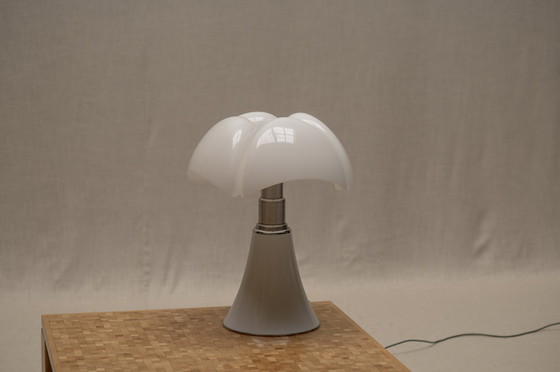 Image 1 of Lampe à poser Pipistrello par Gae Aulenti