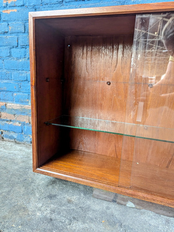 Image 1 of Vitrine vintage/ armoire à boissons Poul Cadovius