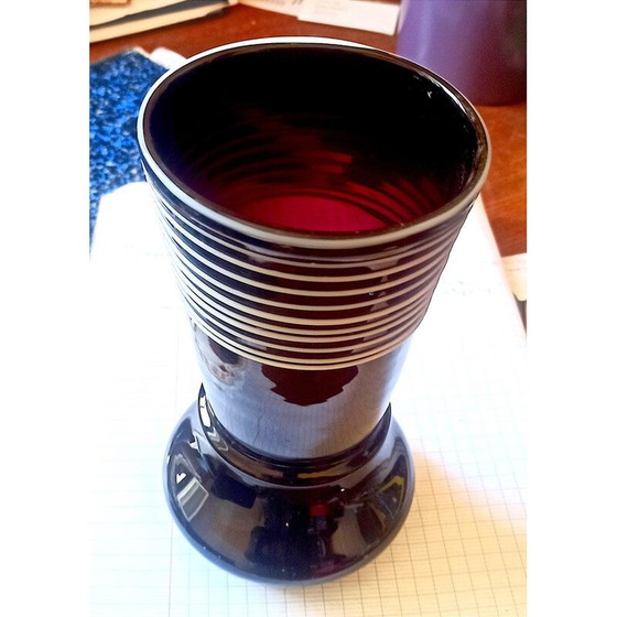 Image 1 of Vase vintage en verre grenat, 1960